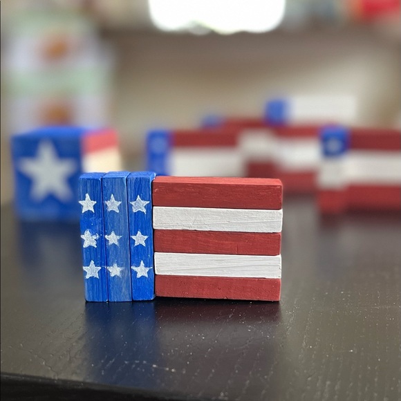 ✨ Flag Tiered Tray Decor Bundle! ✨ - Picture 3 of 15